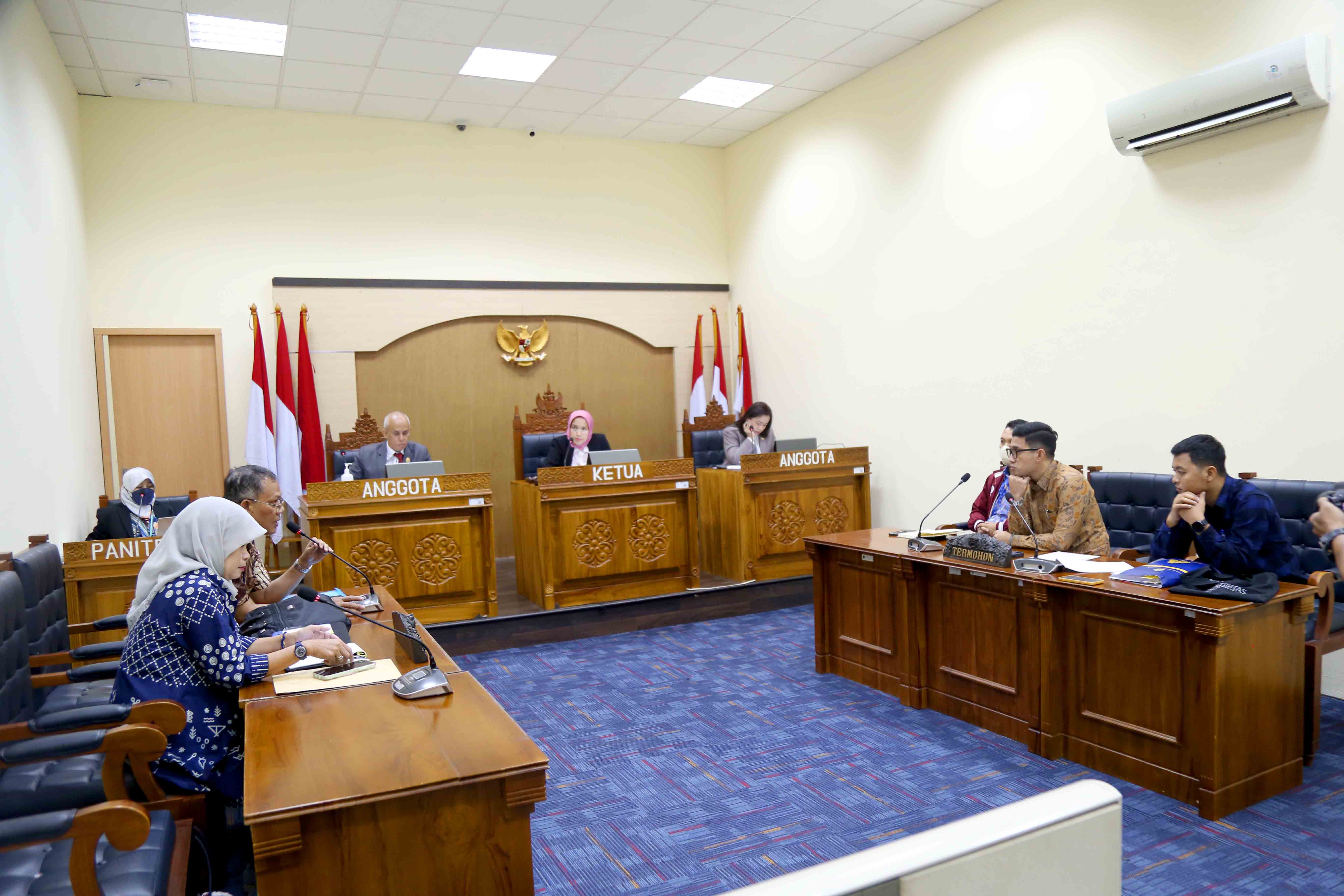 Sidangkan UGM, KI Pusat Putuskan Informasi Usulan Kenaikan Pangkat/Jabatan Terbuka bagi Pemohon