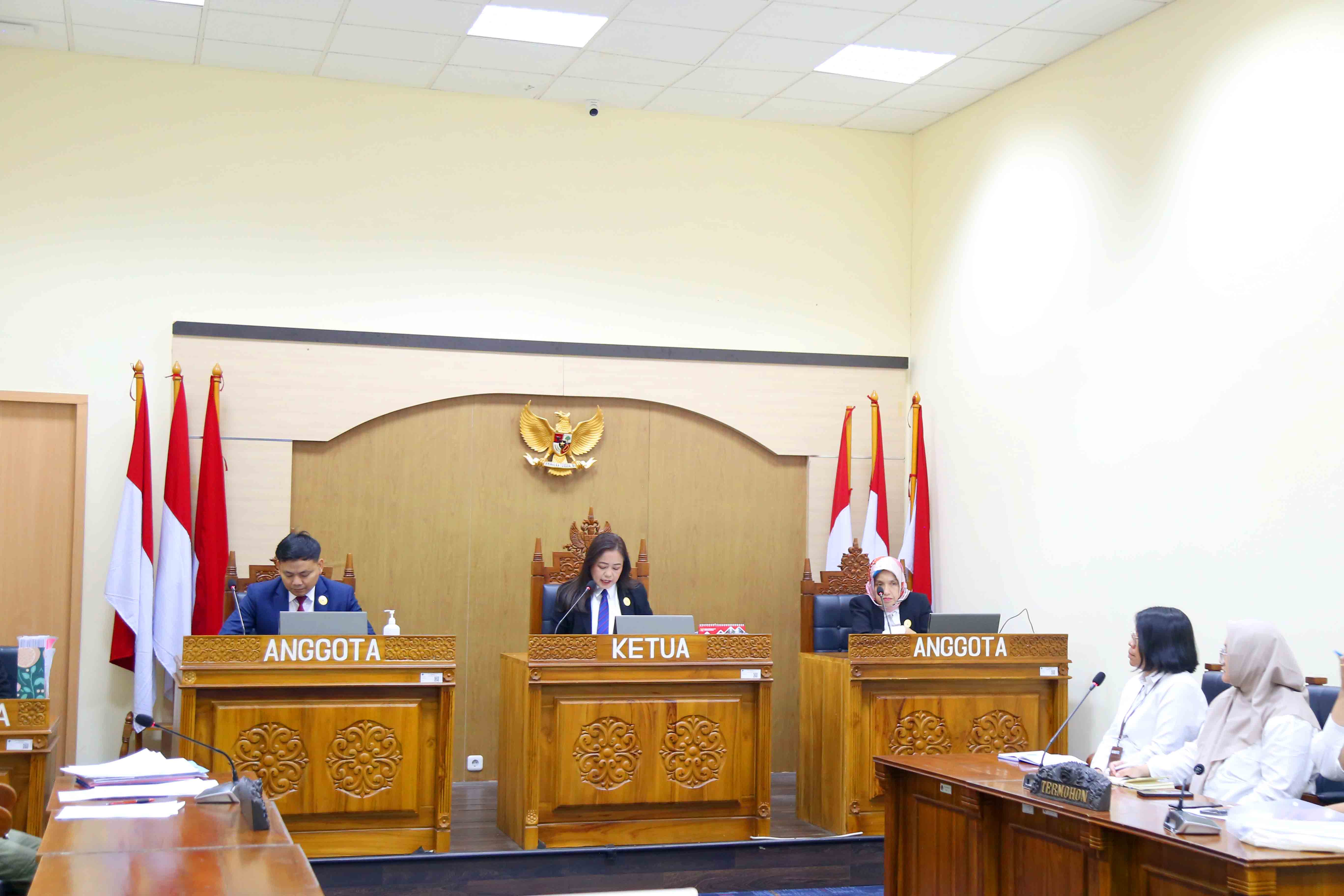 Bacakan Putusan, MK KIP Perintahkan Termohon Patuhi Kesepakatan Mediasi