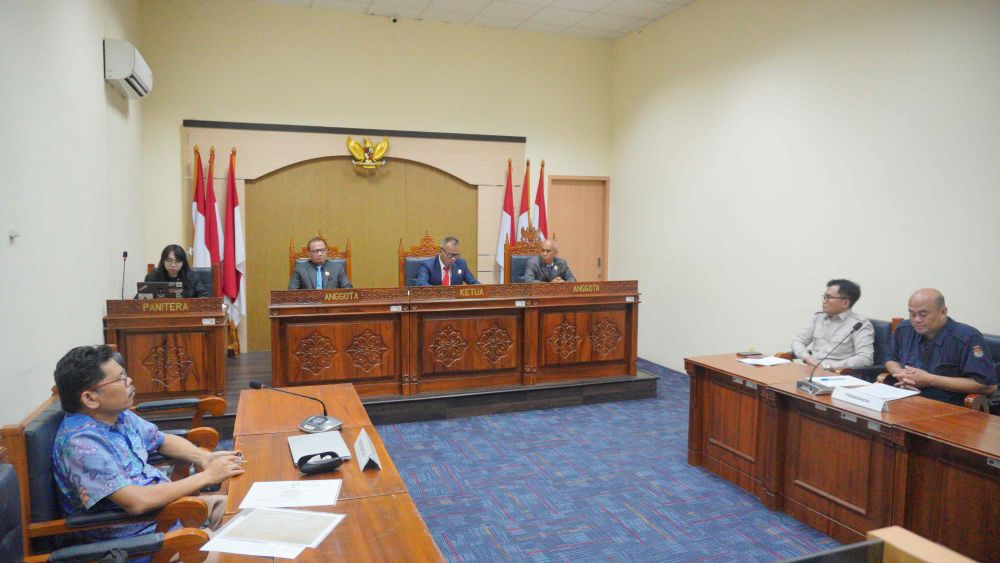 KI Pusat Terima Permohonan Bonatua dan Perintahkan KPU Buka Ijazah Jokowi